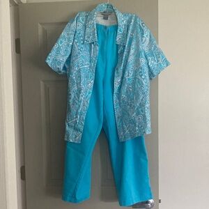 Koret Women's Blue and White Lightweight Pants/Top Set